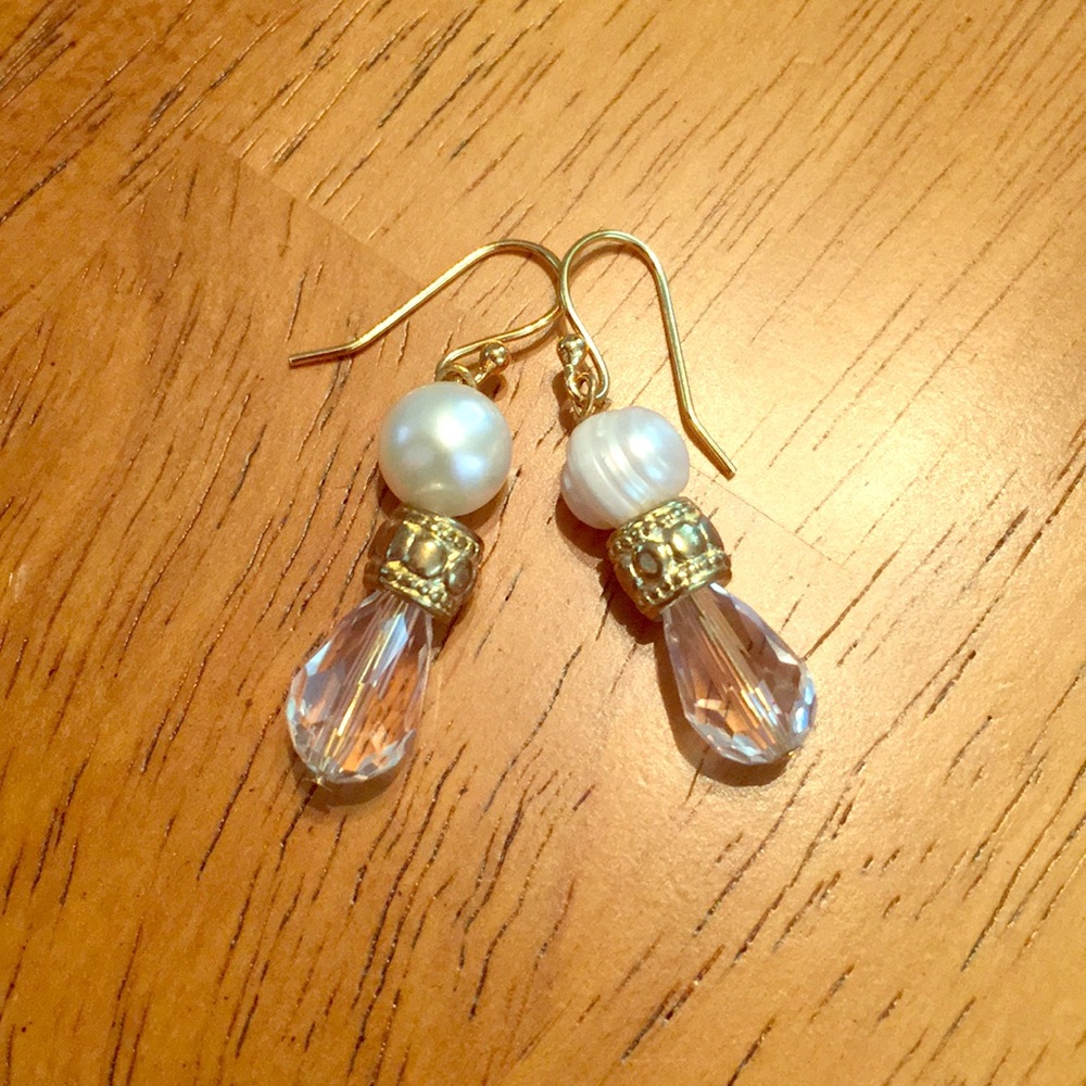 Fresh Water Pearl and Crystal Earrings